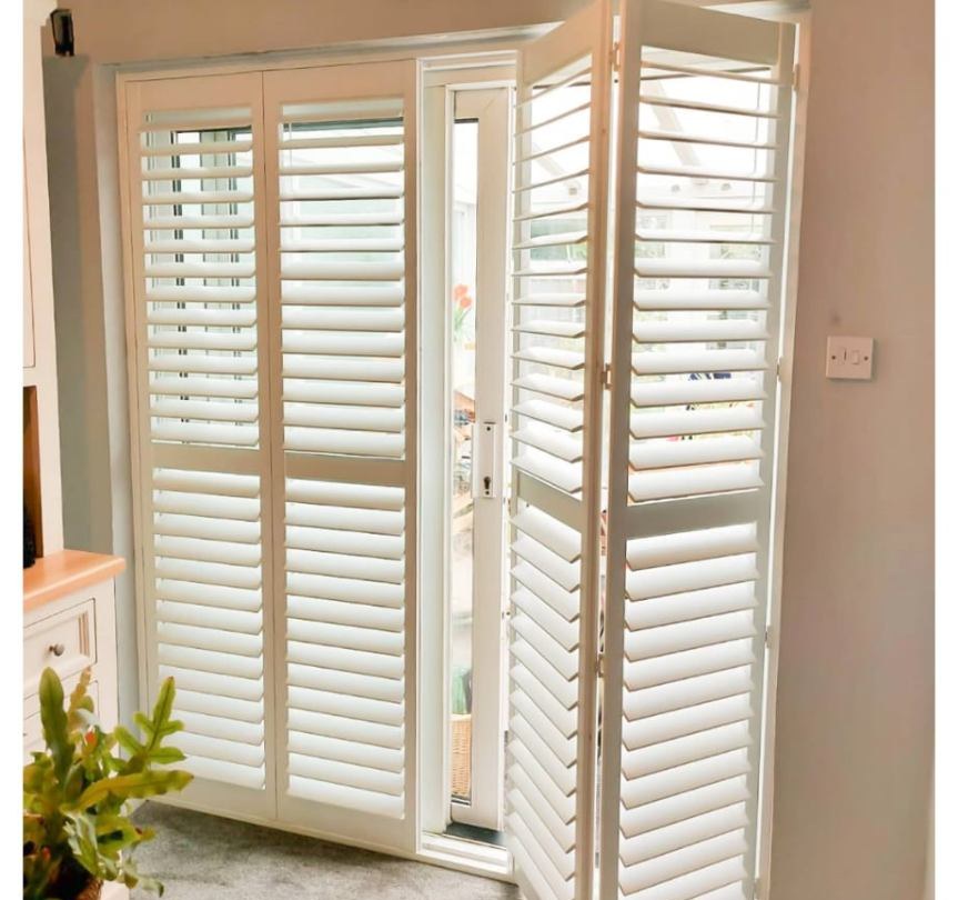 Tracked shutter example